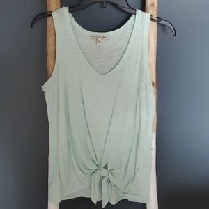 Express pale green v-neck twist-front tank top. Small